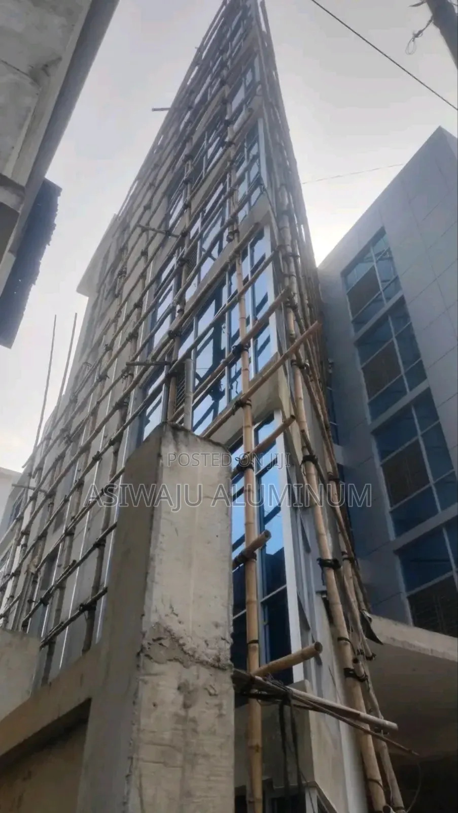 Aluminium Cuttingwall With Open Window