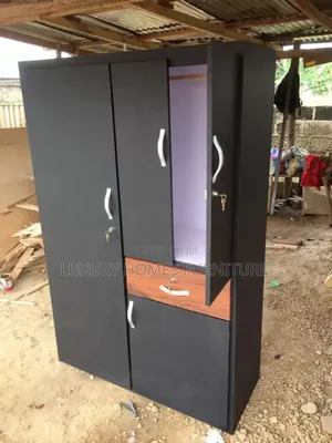 Standard 3 Doors Wardrobe