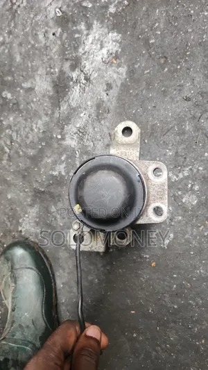 Upper Engine Seat Mazda Cx7 2007 2008 2009 2010 2011 2012 2013 2014