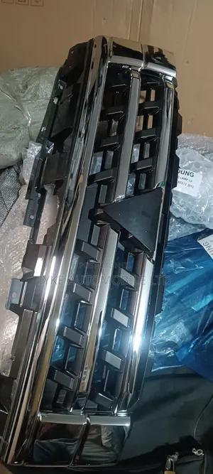 Mitsubishi Pajero Front Grille 2010