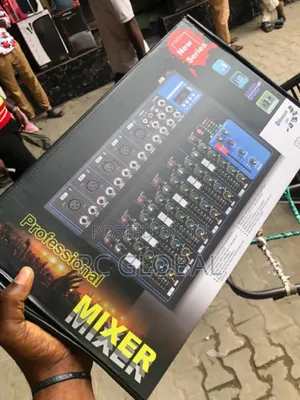 Yamaha 7 Channel Flat Mixer F7