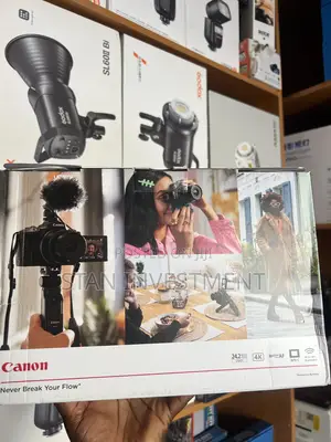 Canon Eos R50