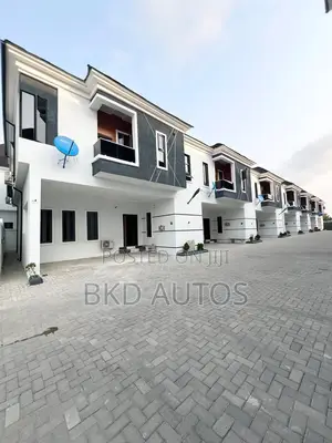 3bdrm Duplex in Ilaje for sale