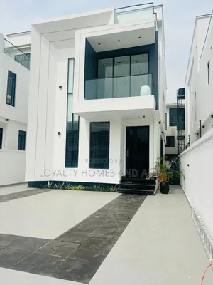 5bdrm House in Lekki Phase 1 for sale