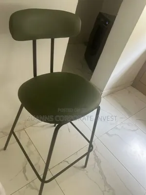 4 Legs Bar Stool