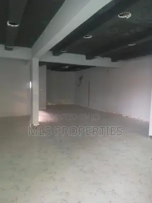 200sqm Shop Space