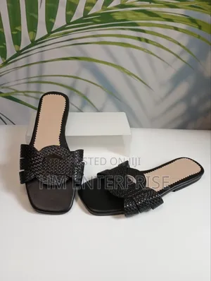 Female Black Leather Slipper