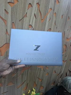Laptop HP ZBook Firefly G8 16GB Intel Core i7 SSD 512GB