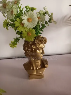 Tabletop Flowers And Plants