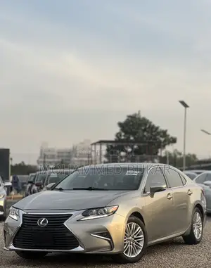 Lexus ES 2016 Gold