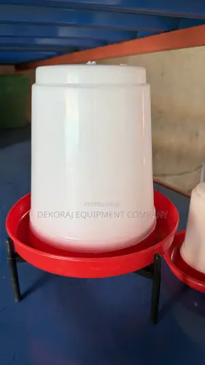 Indian Chick Drinker And Feeders Built For Multiple Production Ba