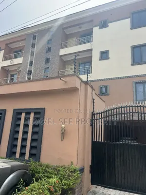 Furnished 2bdrm Block of Flats in Private Estate Lekki for rent
