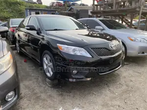 Toyota Camry SE V6 4dr Sedan (3.5L 6cyl 6AM) 2010 Black