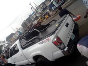 Rolling Cover for Toyota Tacoma TRD