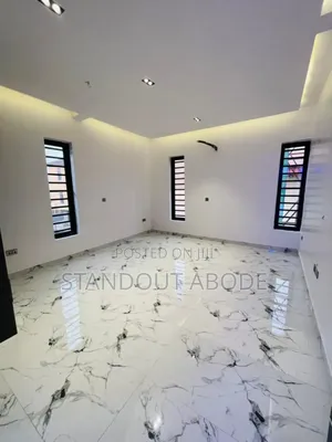 5bdrm Duplex in In An Estate, Adeniyi Jones for sale