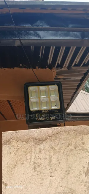 Solar Floodlight 300watts 6 Eyes