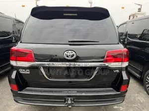 Toyota Land Cruiser 4.0 V6 GXR 2019 Black