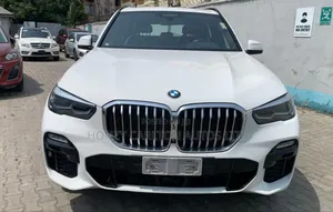 BMW X5 xDrive50i AWD 2019 White