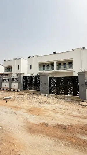 4bdrm Duplex in Lugbe District for sale