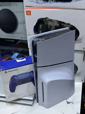 Neat Ps 5 Slim 1tb With 2 Pads and 12 Games Installed