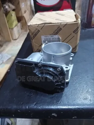 Throttle Body/Injector Mouth for 2tr Engine Prado