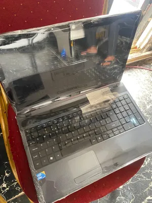 Laptop Toshiba Satellite Pro C650 4GB Intel Core i3 HDD+SSD 256GB