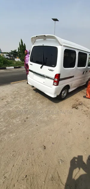 Suzuki APV Minibus 2010 White