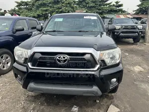 Toyota Tacoma 4dr Access Cab 4WD 6.1 ft. SB (2.7L 4cyl 4A) 2015 Black