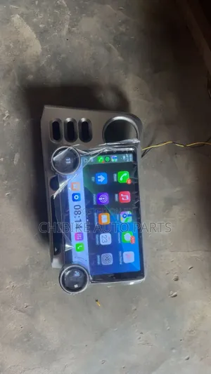 Toyota Matrix 2005 Two Nob Navigation Apple Carplay/Reverse Camera