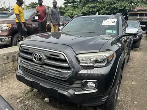 Toyota Tacoma Limited 2017 Gray