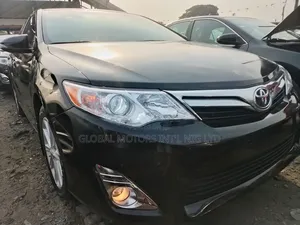Toyota Camry XLE 4dr Sedan w/Prod. End 11/13 (3.5L 6cyl 6A) 2014 Black