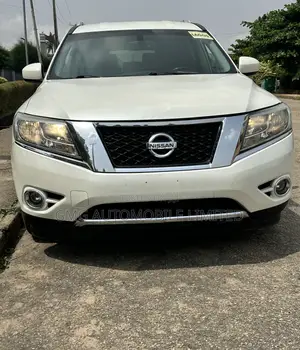 Nissan Pathfinder 2015 White