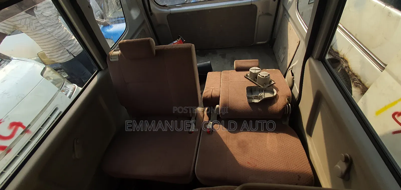 Suzuki APV Minibus 2012 Silver