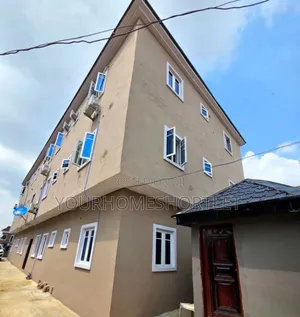 Newly Spacious 2/3 Bedroom Apartment for Daily/ Weekly Deal