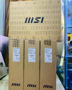 New Laptop MSI Titan 18 HX AI 64GB Intel Core Ultra 9 SSD 4T