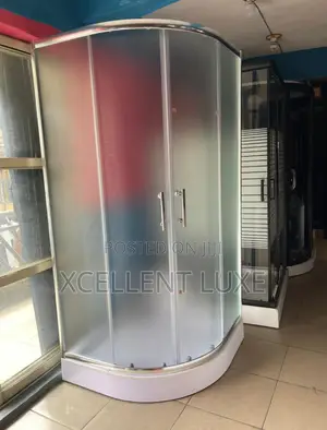 Shower Cubicle Enclosure. Made With Tempered Glass. 90x90cm