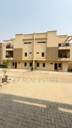 6bdrm Duplex in Apo District for sale