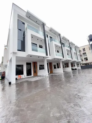 4bdrm Townhouse/Terrace in Osapa london for sale