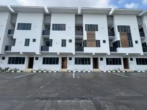 4bdrm Duplex in Lekki Phase 1 for rent