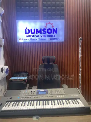 PSR E473 Yamaha Professional Keyboard
