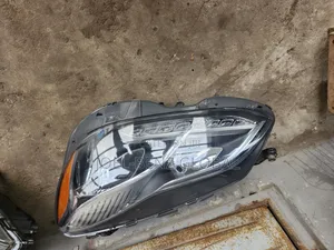 E350 2014 Driver Side Headlight