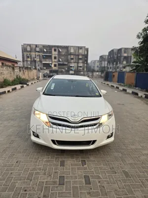 Toyota Venza LE AWD 2013 White