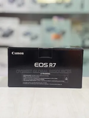 Canon Eos R7 Camera