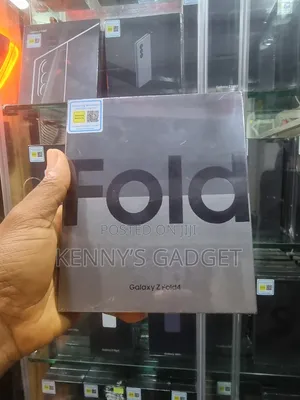 New Samsung Galaxy Z Fold4 256 GB Black