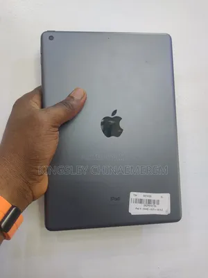 Apple iPad 10.2 (2021) 64 GB Gray