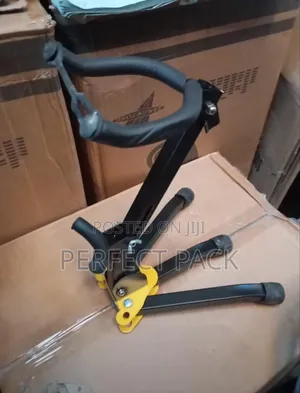 Saxophone Stand