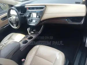 Toyota Avalon XLE Premium 4dr Sedan (3.5L 6cyl 6A) 2015 Gold
