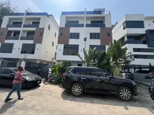 5bdrm Duplex in Banana Island for sale