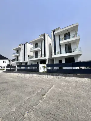 5bdrm Duplex in Orchid Estate, Ikota for sale