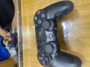 Original Playstation 4 Pad